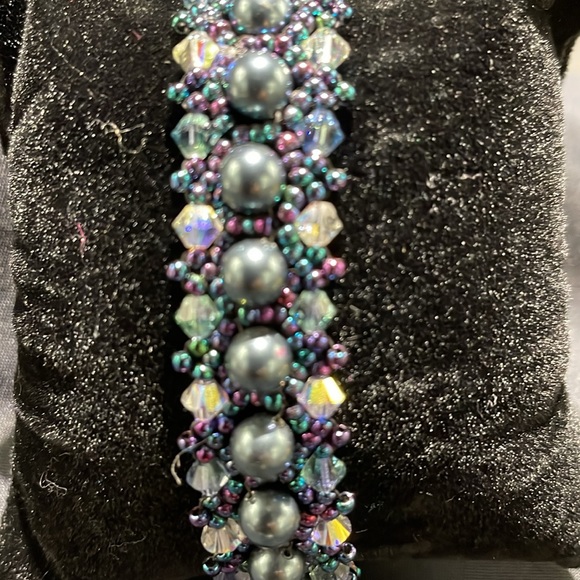 SWAROVSKI CRYSTAL/ CRYSTAL PEARL BEADED BRACELET - Picture 2 of 4